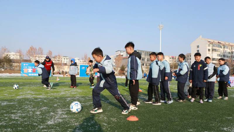 足球比赛中越位规则常见误解答疑